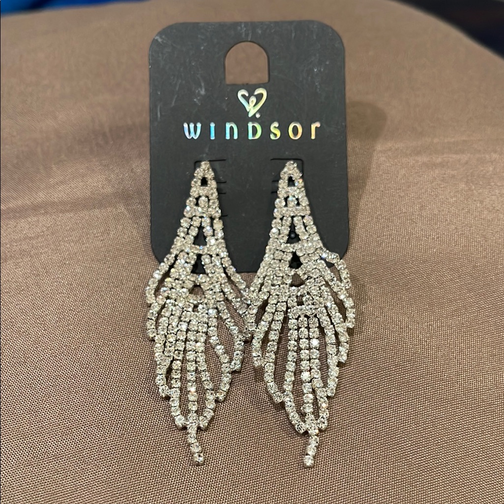 4.3.25_2 Nwt Windsorchandelier Rhinestone Statement Post Earrings